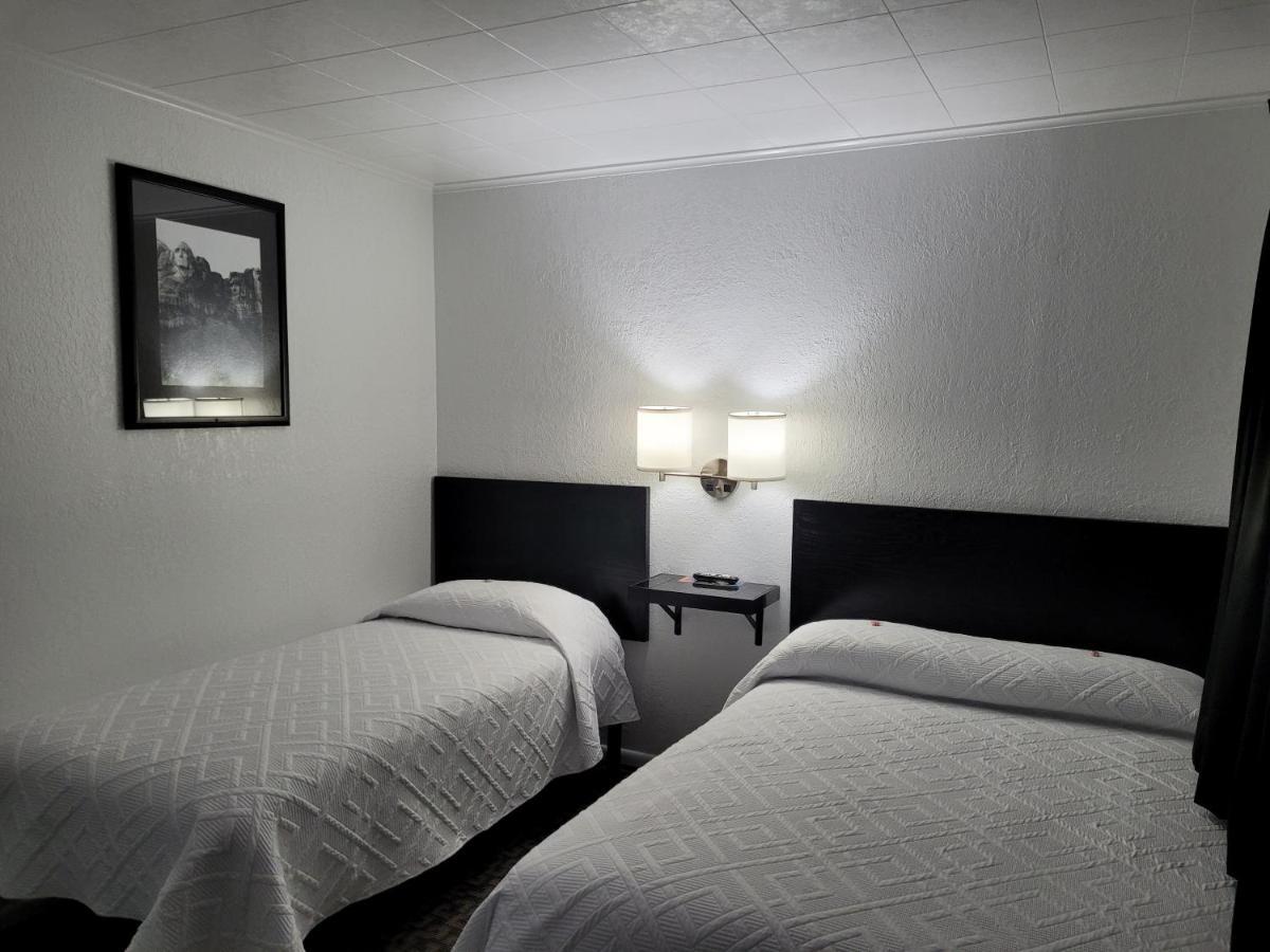 Rocket Motel Custer Kültér fotó