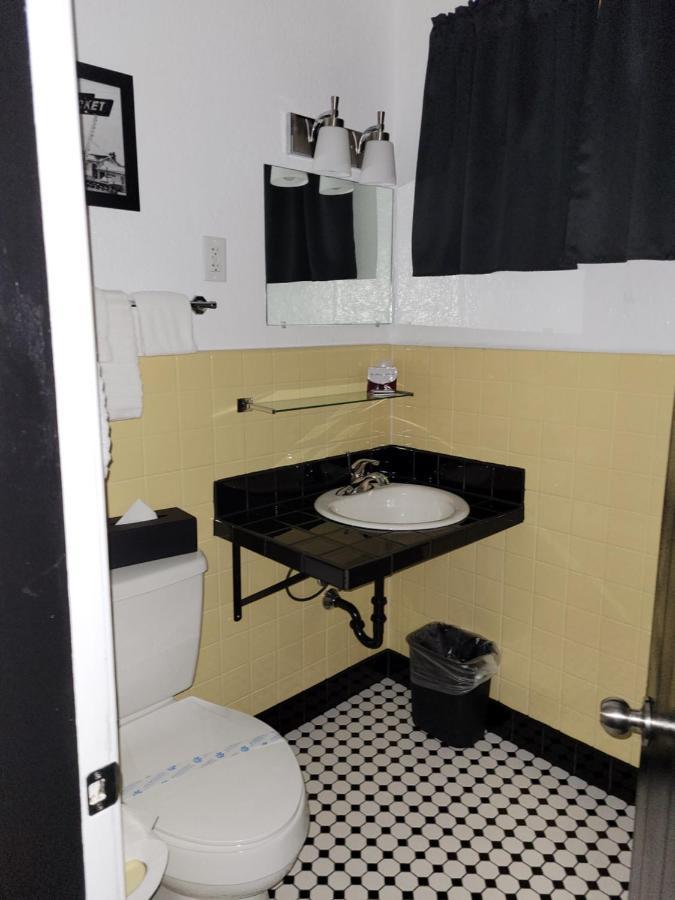 Rocket Motel Custer Kültér fotó