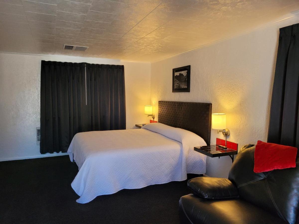 Rocket Motel Custer Kültér fotó