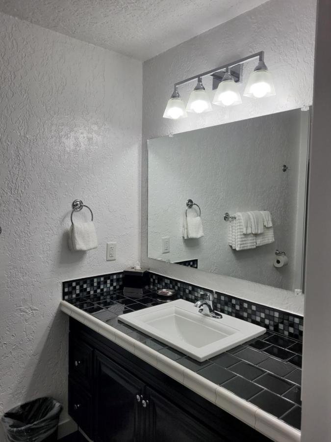 Rocket Motel Custer Kültér fotó