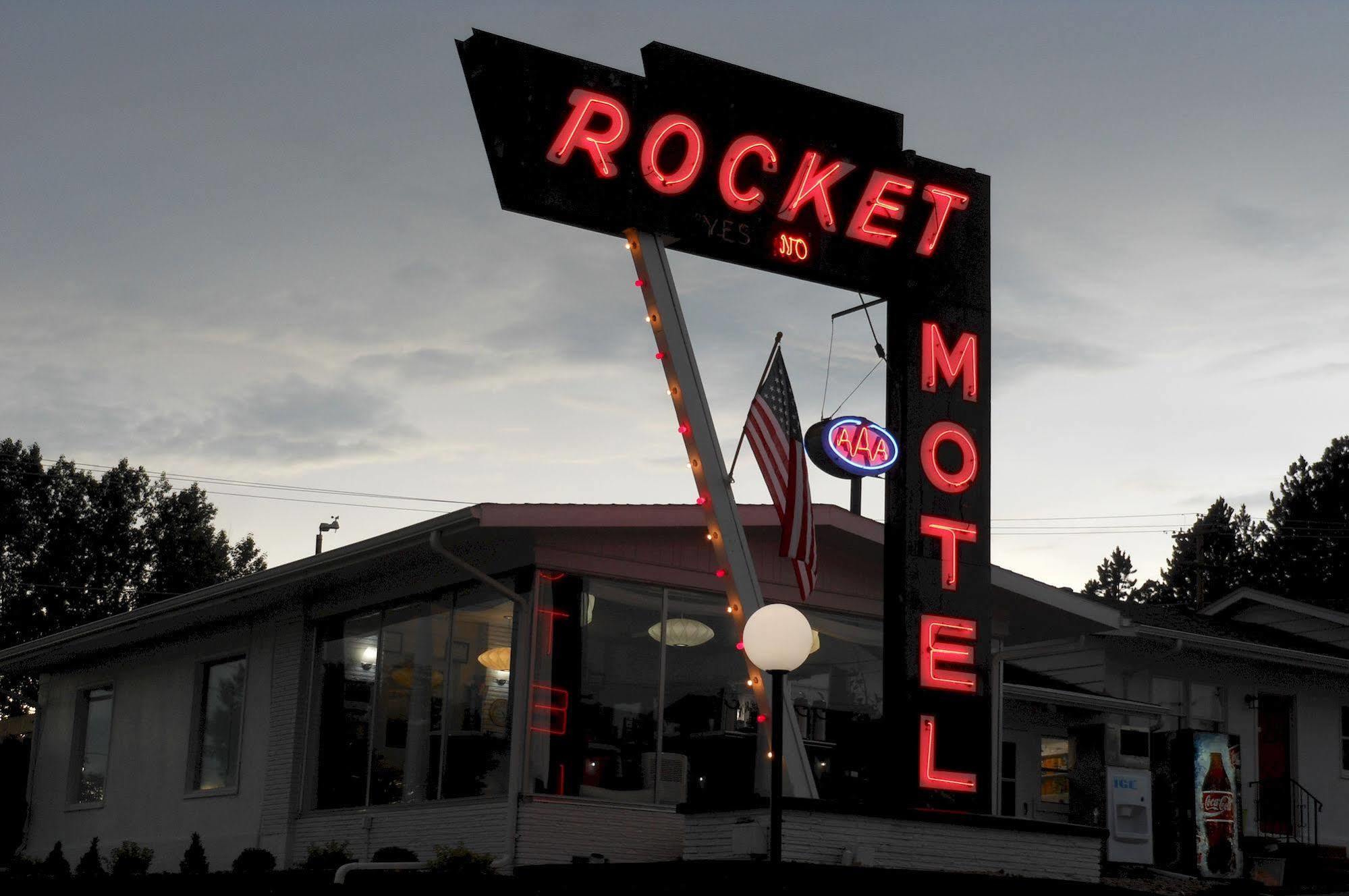 Rocket Motel Custer Kültér fotó