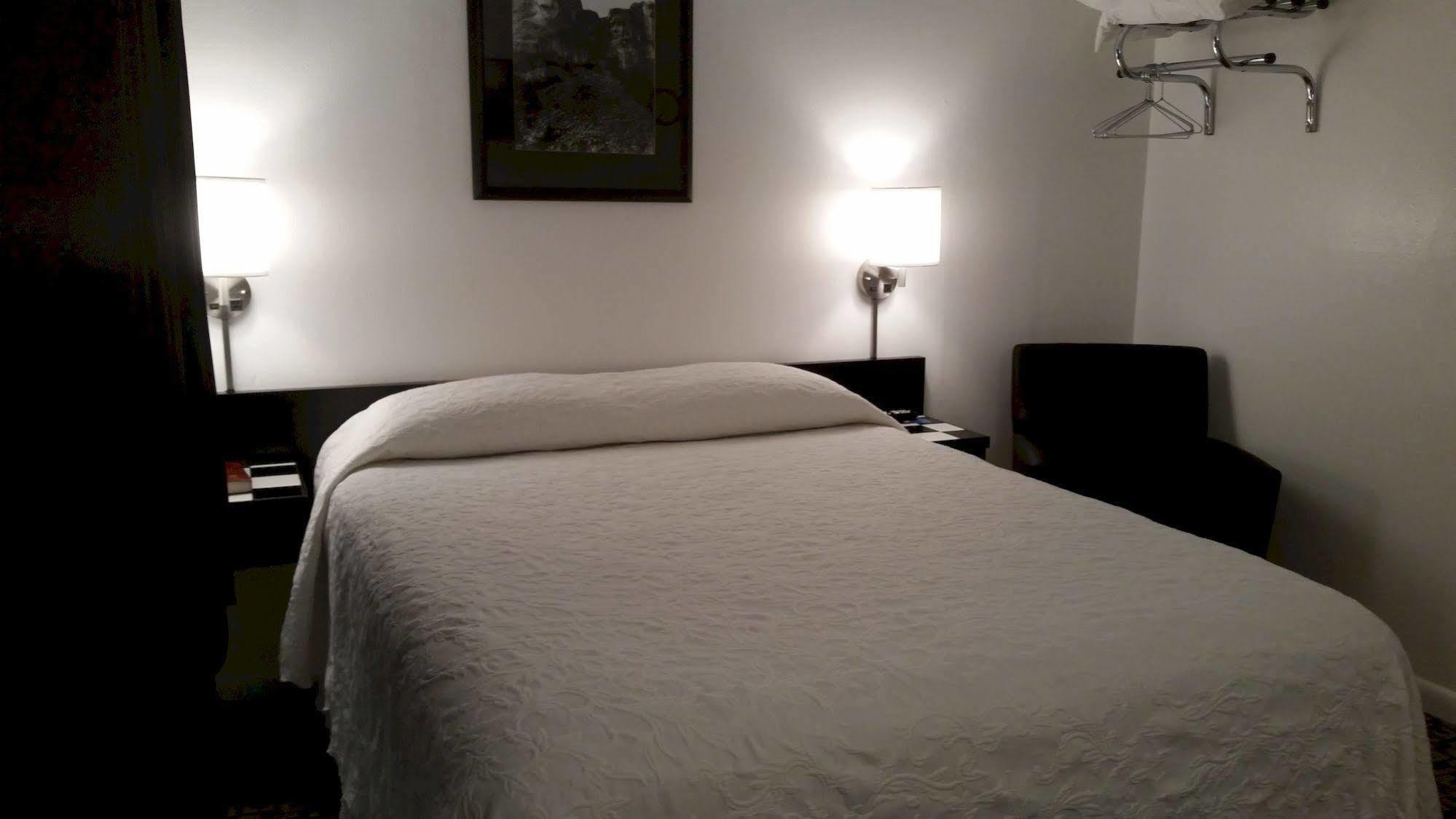 Rocket Motel Custer Kültér fotó