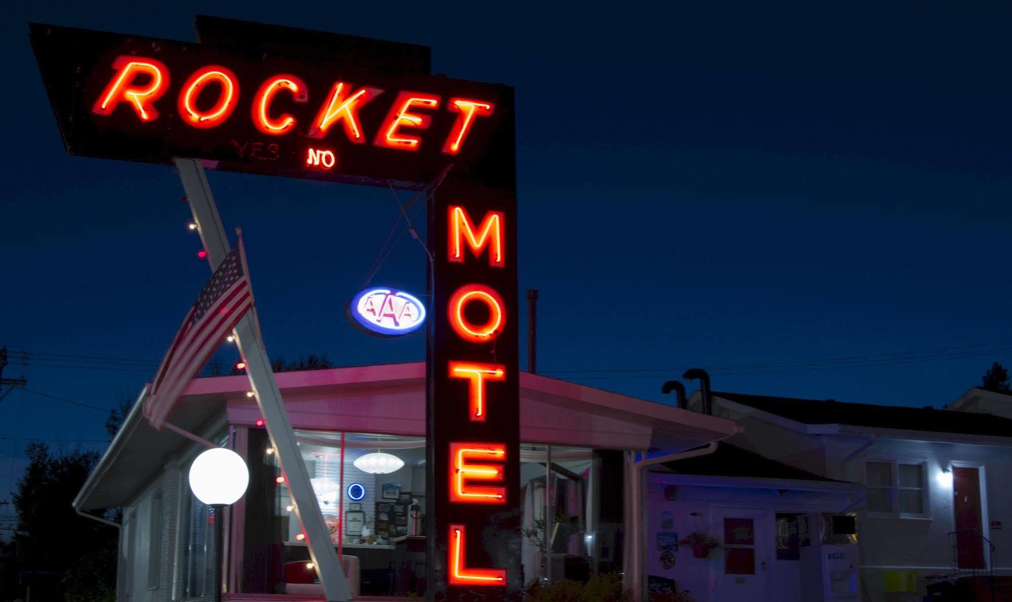 Rocket Motel Custer Kültér fotó